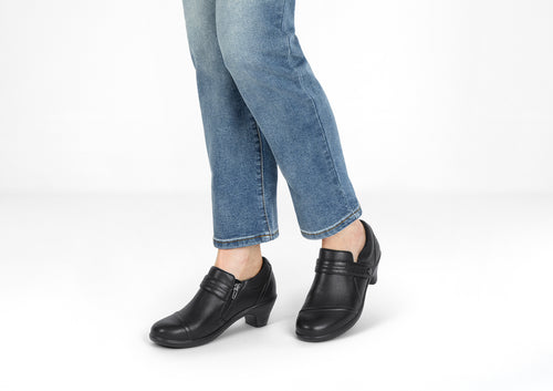 Women's Eva Low Heel Orthopedic Boots in Black Leather Orthofeet Women's Eva Low Heel Orthopedic Boots in Black Leather Orthofeet