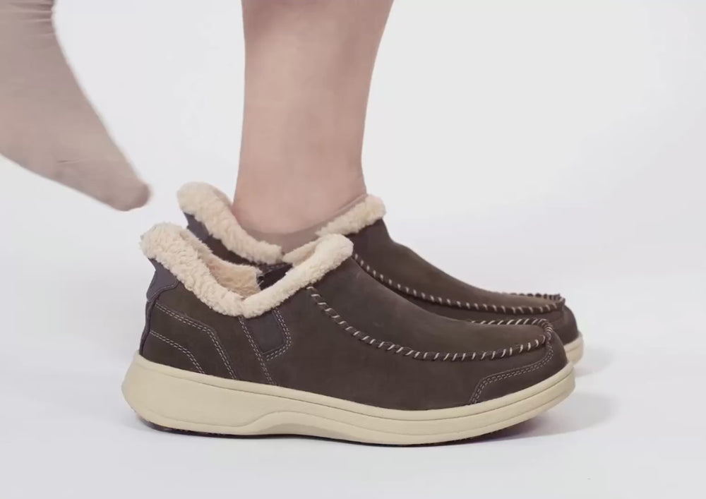 ORTHOFEET Orthopedic Suede VITO Hands-Free Slipper Chocolate Men main image 3